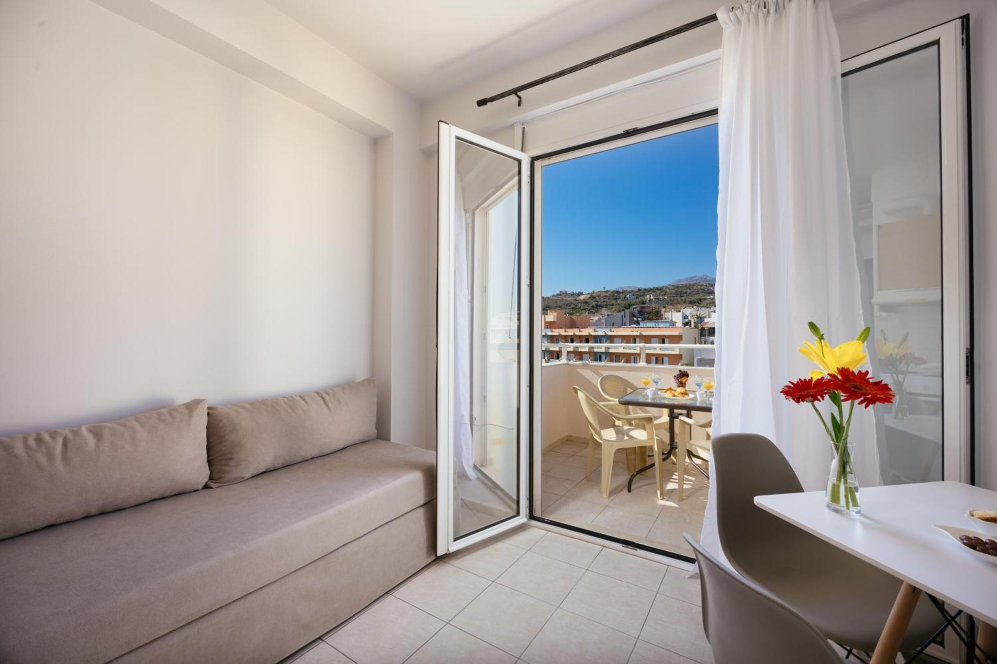 Ferienwohnung SEPERI sea&sun Rethymno Exterior foto